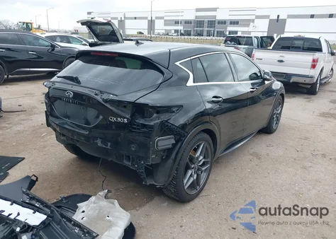 2017 Infiniti Qx30 Sport z USA, uszkodzony, nr VIN SJKCH5CP9HA026319